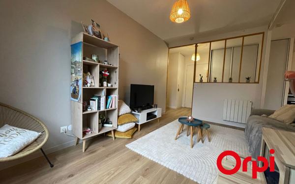 Appartement à vendre    3 pièces • 54,73 m2 Vénissieux