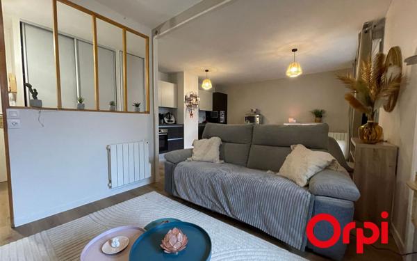 Appartement à vendre    3 pièces • 54,73 m2 Vénissieux