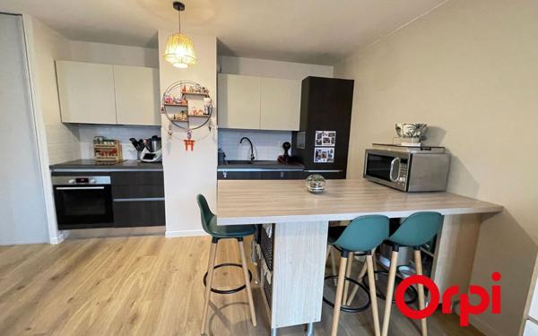 Appartement à vendre    3 pièces • 54,73 m2 Vénissieux