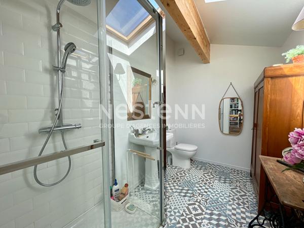 Talence Médoquine échoppe double 4 ch + 1 bureau terrasse jardin et dépendance.