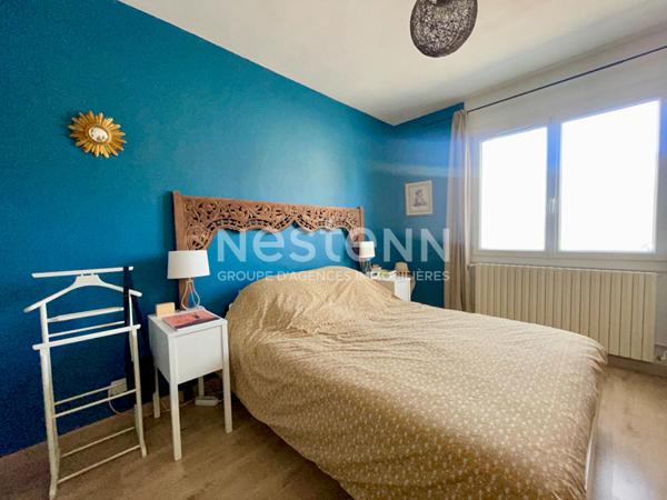 Talence Médoquine échoppe double 4 ch + 1 bureau terrasse jardin et dépendance.