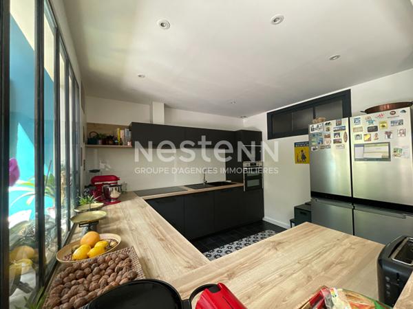 Talence Médoquine échoppe double 4 ch + 1 bureau terrasse jardin et dépendance.