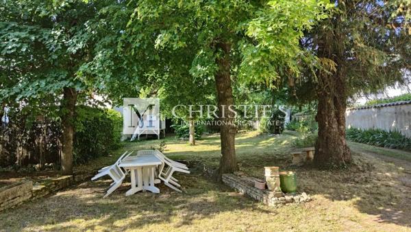 AU COEUR DE LA GENETTE – Rare Maison de Maître proche plage, parcs et Vieux-Port de La Rochelle