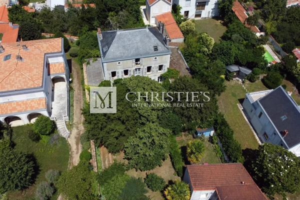 AU COEUR DE LA GENETTE – Rare Maison de Maître proche plage, parcs et Vieux-Port de La Rochelle