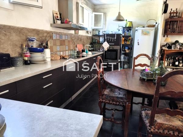 VILLA 6 CHAMBRES DE 180 m² DANS UN QUARTIER CALME ET RESIDENTIEL