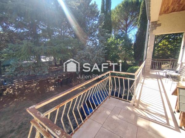 VILLA 6 CHAMBRES DE 180 m² DANS UN QUARTIER CALME ET RESIDENTIEL