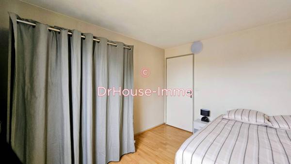 Appartement à louer 6 pièces de 99 m²