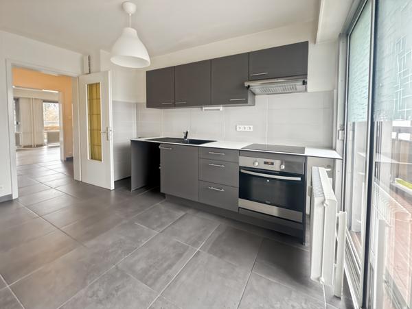 Strasbourg (67200) 4 PIÈCES TRAVERSANT 3 BALCONS