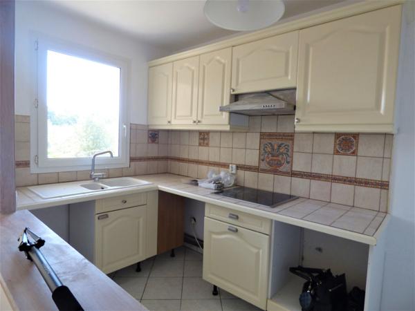 3 PIECES 58m² + 2 BALCONS + DOUBLE PARKING - CERGY LE HAUT