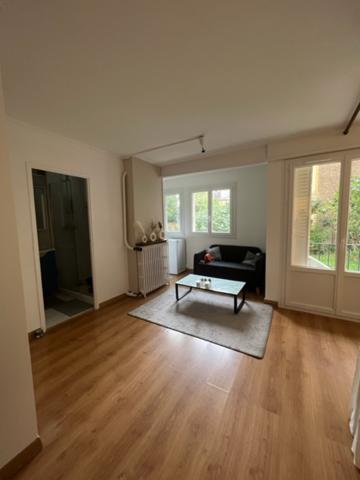 Appartement
                                                                                                                                                                                                                                                                                                                        2 pièce(s)                                                                                                                                                                                                          1 chambre(s)                                                                                                                                                                                                          34  m²