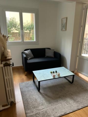 Appartement
                                                                                                                                                                                                                                                                                                                        2 pièce(s)                                                                                                                                                                                                          1 chambre(s)                                                                                                                                                                                                          34  m²