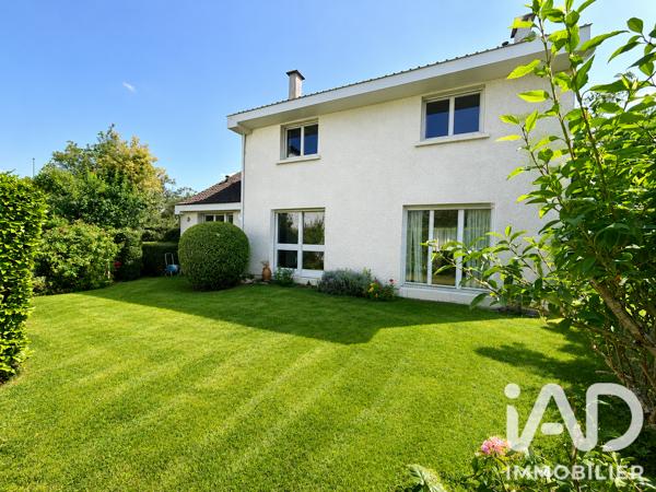 Maison à vendre 6 pièces 169,56 m² Saint-Germain-en-Laye