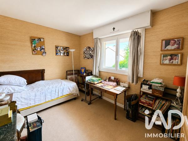 Maison à vendre 6 pièces 169,56 m² Saint-Germain-en-Laye