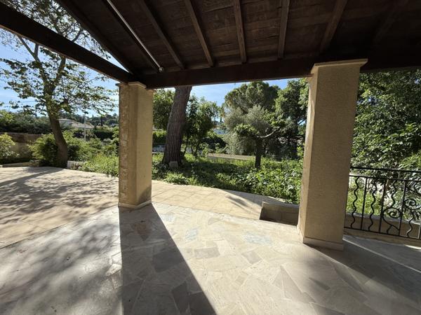 Villevieille (30250) Villevieille, maison spacieuse T7 sur parcelle de 380 M2 de terrain , GARAGE DE 30 M2