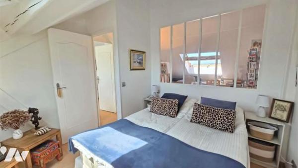 APPARTEMENT LUMINEUX AU PLEIN CENTRE VILLE
