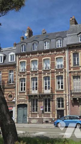 APPARTEMENT LUMINEUX AU PLEIN CENTRE VILLE