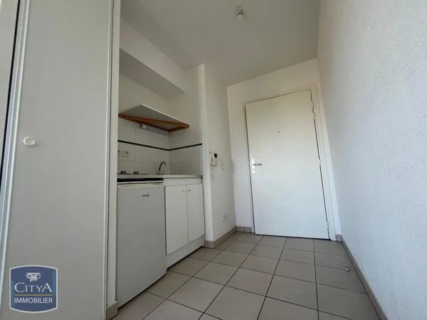 Appartement à louer 1 pièce 19.78m² Rodilhan (30230)