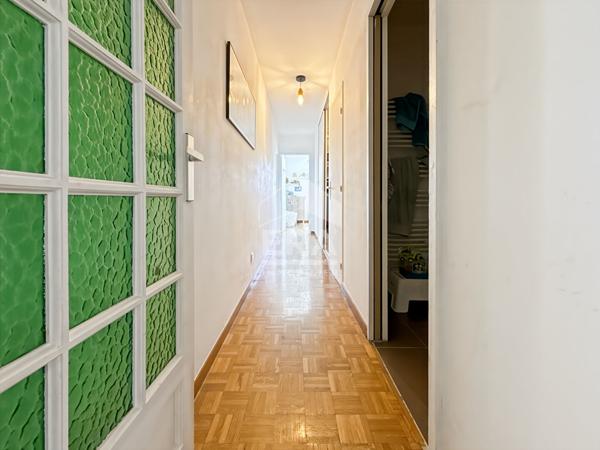 APPARTEMENT MARSEILLE 13012 T3 DE 81m²  DERNIER ÉTAGE AVEC TERRASSE ET BOX