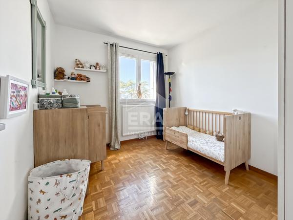 APPARTEMENT MARSEILLE 13012 T3 DE 81m²  DERNIER ÉTAGE AVEC TERRASSE ET BOX