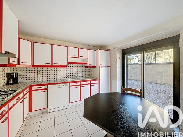 Maison à vendre 11 pièces 223 m² Saint-Chély-d'Apcher