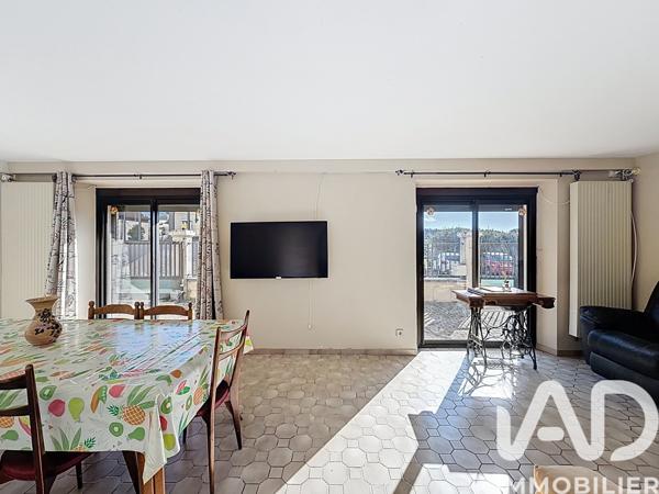 Maison à vendre 11 pièces 223 m² Saint-Chély-d'Apcher