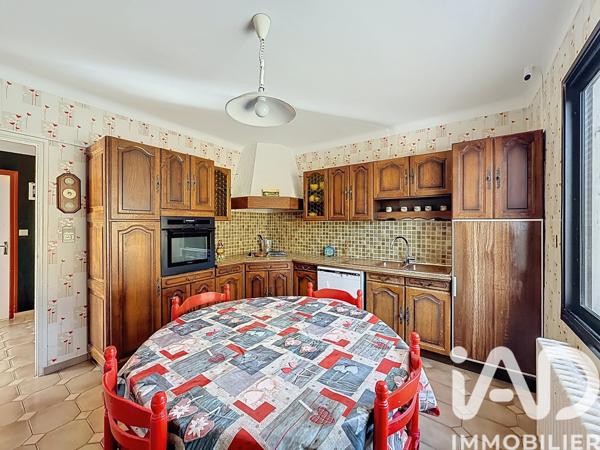 Maison à vendre 11 pièces 223 m² Saint-Chély-d'Apcher