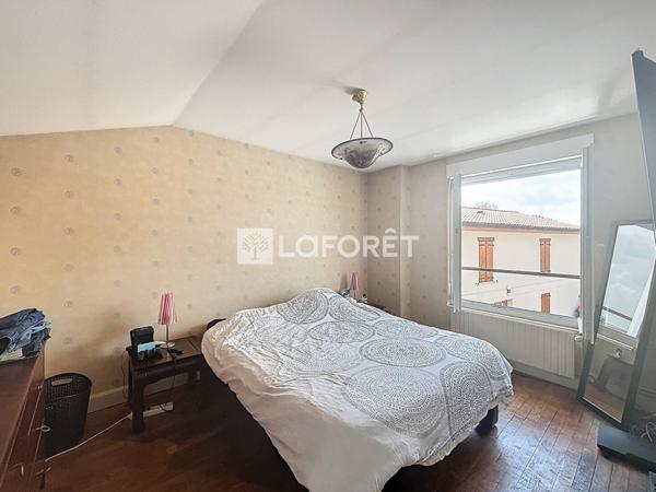 Achat immeuble près de COURTISOLS - 6 pièce(s) - 121 m² - 345 000 €