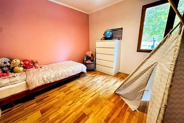 Maison familiale éco-performante avec jardin et confort moderne à Collégien