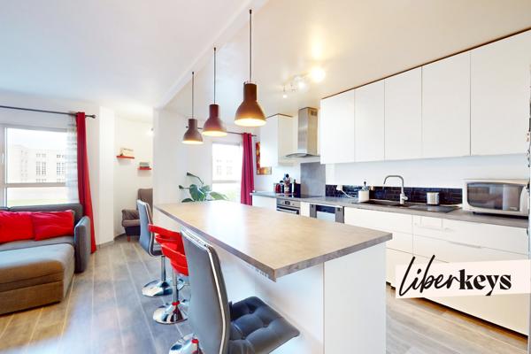 Appartement T4 - Tour du Belvédère de l'Axe Majeur - Parking - Cergy