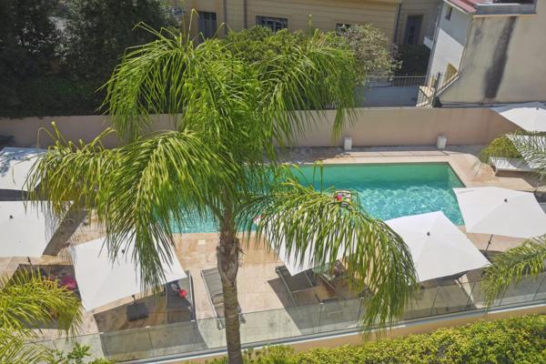 Appartement d'exception dans une résidence avec piscine