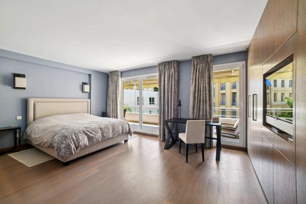Appartement d'exception dans une résidence avec piscine