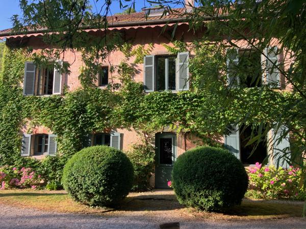 Maison
         13 pièces
        - 370 m² Exclusivité 1 200 000 € *