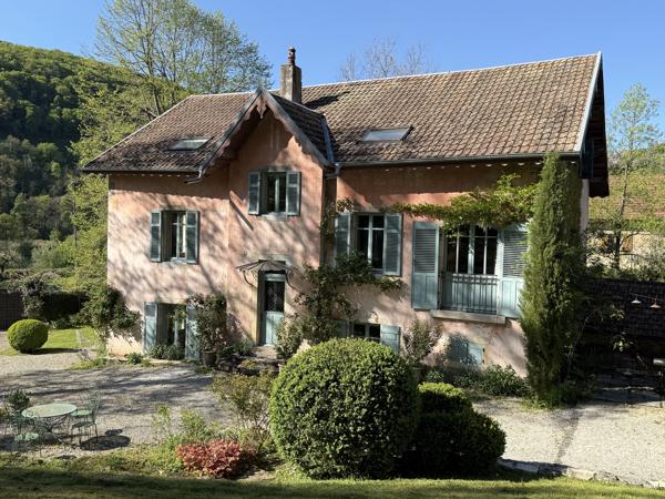 Maison
         13 pièces
        - 370 m² Exclusivité 1 200 000 € *