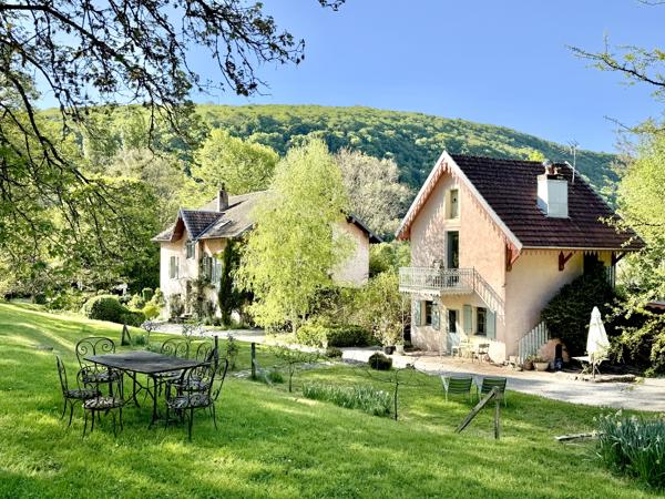 Maison
         13 pièces
        - 370 m² Exclusivité 1 200 000 € *