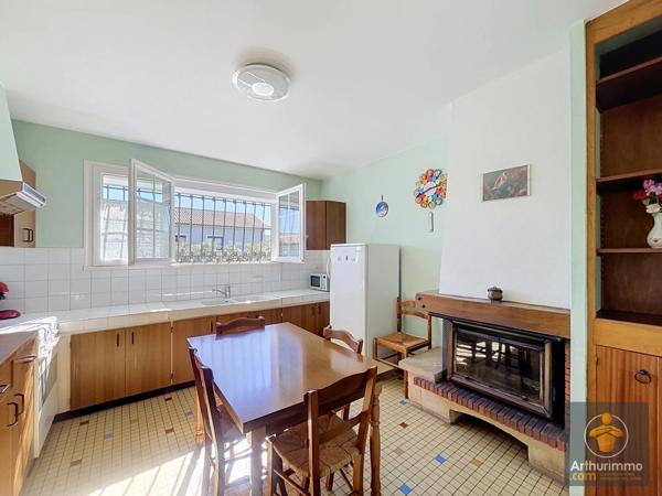 Vente                                                      Maison
                        
                     6 pièces                      116 m2                     à Mimizan