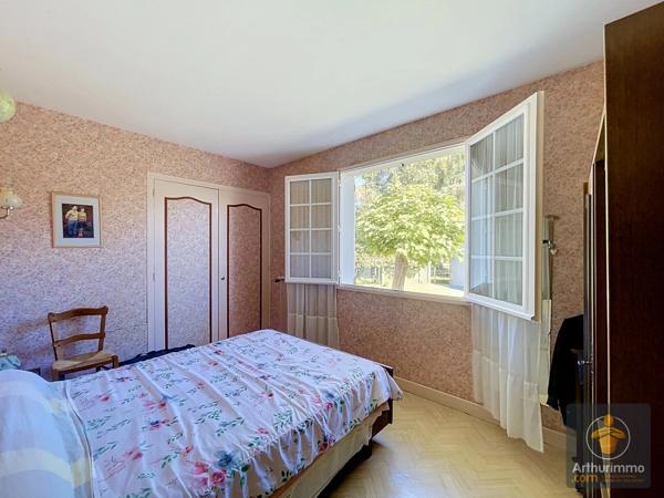 Vente                                                      Maison
                        
                     6 pièces                      116 m2                     à Mimizan