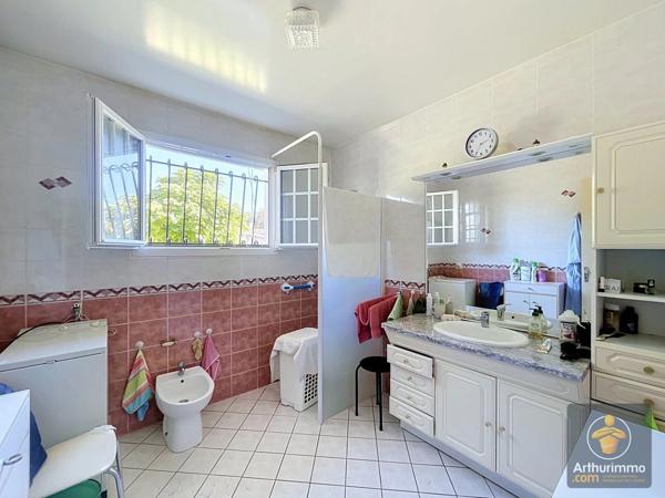 Vente                                                      Maison
                        
                     6 pièces                      116 m2                     à Mimizan