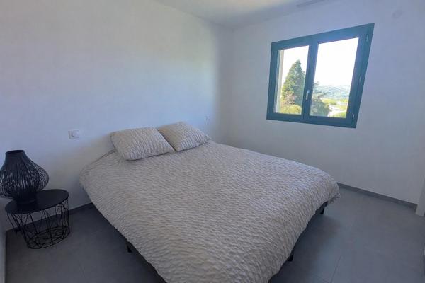 Maison contemporaine de plain-pied 114 m²