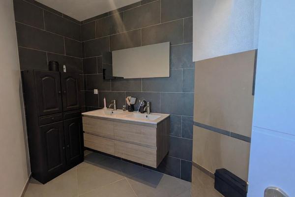 Maison contemporaine de plain-pied 114 m²