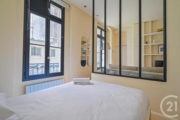 Appartement F2 à vendre  2 pièces - 27,62 m2 PARIS - 75007