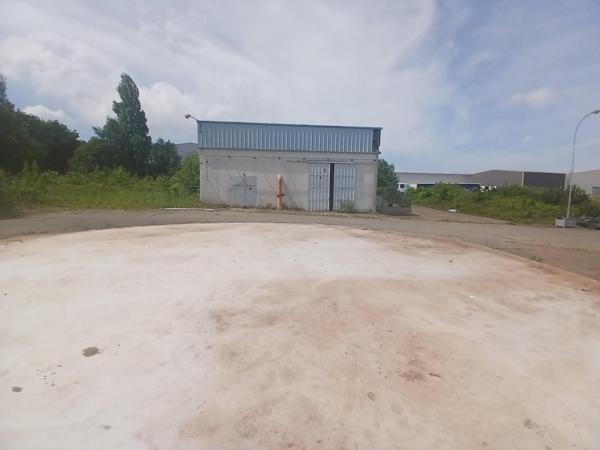 Terrain industriel 12 000m²