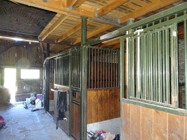 A COUZEIX MAGNIFIQUE LONGERE REFAITE A NEUF DE 364 M² HABITABLES AVEC PISCINE SANS VIS A VIS 5 CHAMBRES ETC...