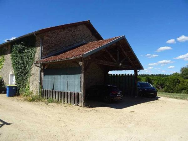 A COUZEIX MAGNIFIQUE LONGERE REFAITE A NEUF DE 364 M² HABITABLES AVEC PISCINE SANS VIS A VIS 5 CHAMBRES ETC...