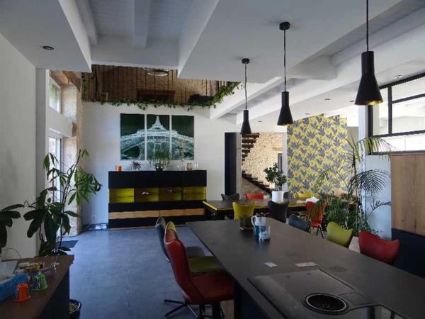 A COUZEIX MAGNIFIQUE LONGERE REFAITE A NEUF DE 364 M² HABITABLES AVEC PISCINE SANS VIS A VIS 5 CHAMBRES ETC...