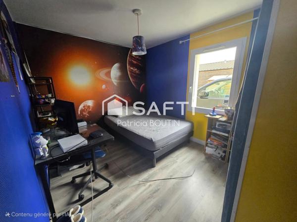 PAVILLON PLAIN PIED 3 CHAMBRES UN BUREAU ET GARAGE A LA CRECHE !