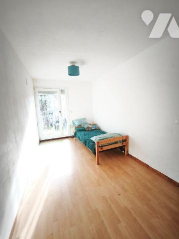 Arles, secteur Barriol maison de plain pied de 90m² comprenant: entrée, séjour, cuisine, 3 cham...