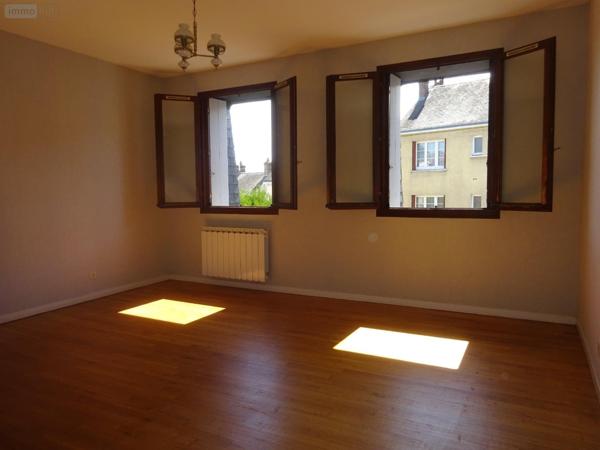 Maison de ville à vendre à Nogent-le-Rotrou dans l'Eure-et-Loir (28400), ref : NOG 936