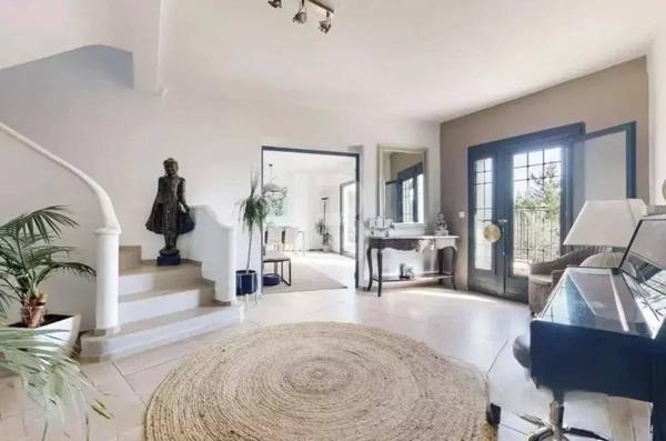 Maison de charme entre collines et lumière - vue panoramique et douceur provençale