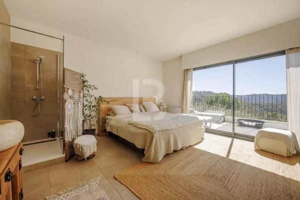 Maison de charme entre collines et lumière - vue panoramique et douceur provençale