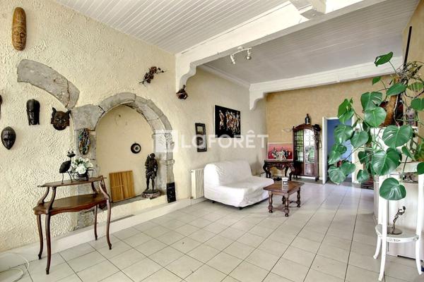 Achat maison Saint-Symphorien-sur-Coise - 8 pièce(s) - 354 m² - 170 000 €